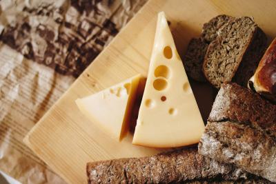 Nutricionisti upozoravaju: Ovo je najnezdravija vrsta sira