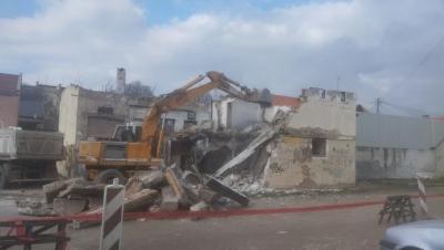U SOMBORU BAGERI UKLANJAJU OSTATKE "RENESANSE" Pre više od decenije izgoreo kultni restoran u centru grada