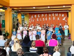 Svim đacima prvacima opština Kula obezbedila besplatne udžbenike i školski pribor
