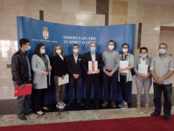 ЈОШ ПЕТ ПОРОДИЦА ДОБИЛО СРЕДСТВА ЗА КУПОВИНУ КУЋА У СОМБОРСКИМ СЕЛИМА