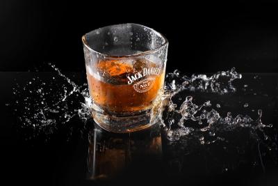 Otkrivena veza između alkohola i oštećenja jetre: Ključnu ulogu ima fruktoza - a njeno blokiranje može pomoći u lečenju